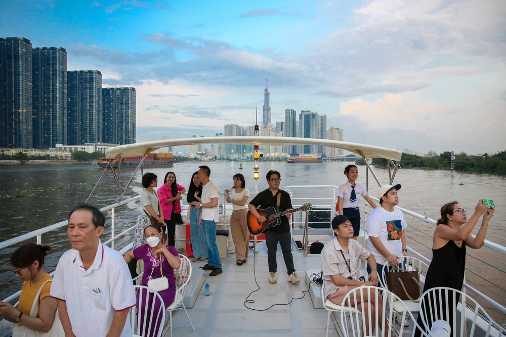 [Emagazine] - 12 dấu ấn nổi bật của TPHCM năm 2025 - Ảnh 51.