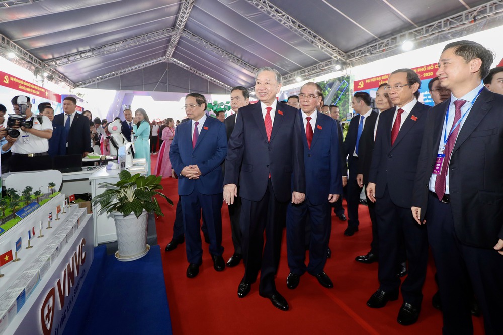 [Emagazine] - 12 dấu ấn nổi bật của TPHCM năm 2025 - Ảnh 18.