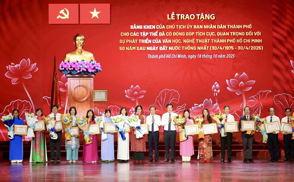 [Emagazine] - 12 dấu ấn nổi bật của TPHCM năm 2025 - Ảnh 66.