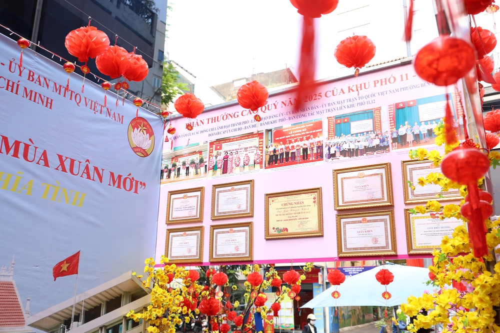 Xu&acirc;n trong từng con hẻm ở TPHCM - Ảnh 4.