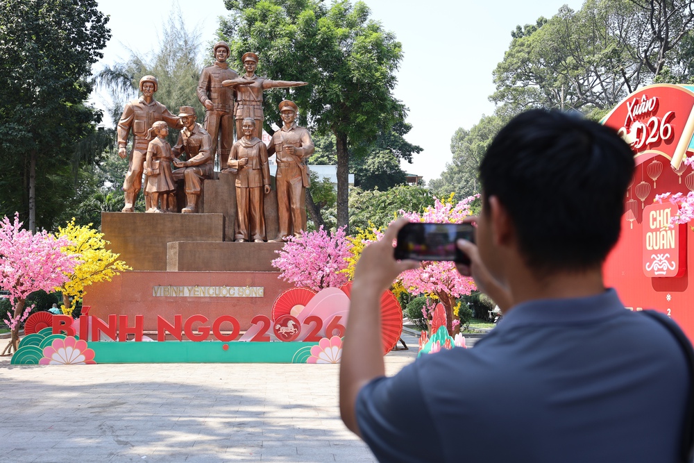 Xu&acirc;n trong từng con hẻm ở TPHCM - Ảnh 15.