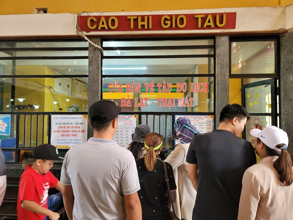 Đi t&igrave;m dấu t&iacute;ch tuyến đường sắt răng cưa độc đ&aacute;o nhất thế giới - Ảnh 27.