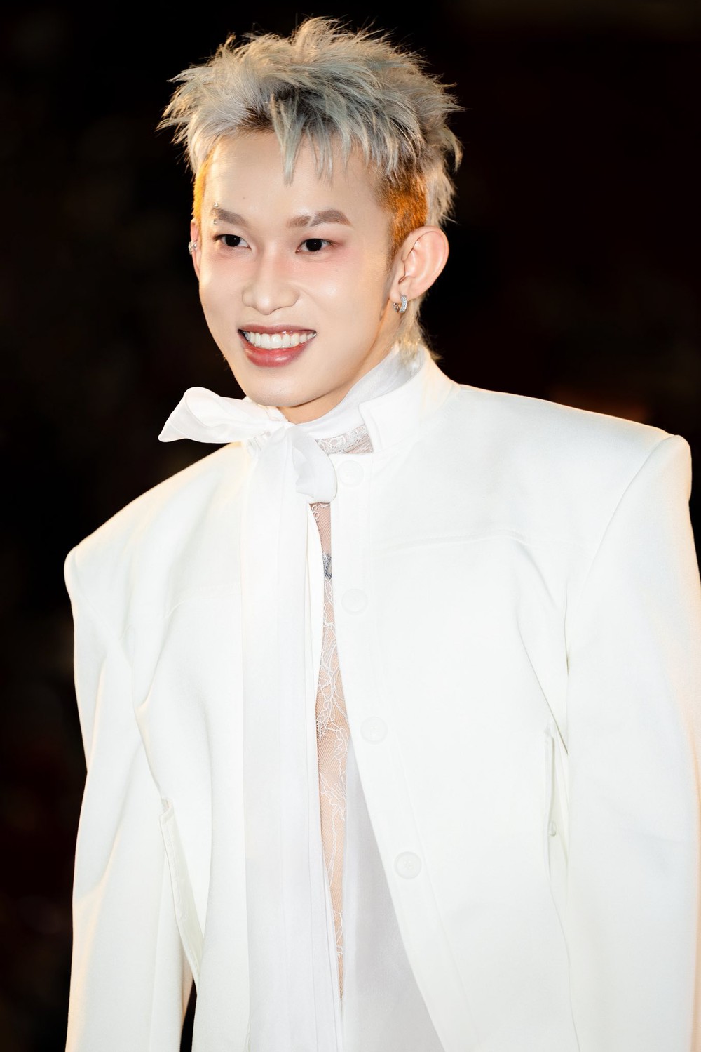 Ca sĩ Kay Trần: Lu&ocirc;n l&agrave;m nghề bằng c&aacute;i t&acirc;m  - Ảnh 1.