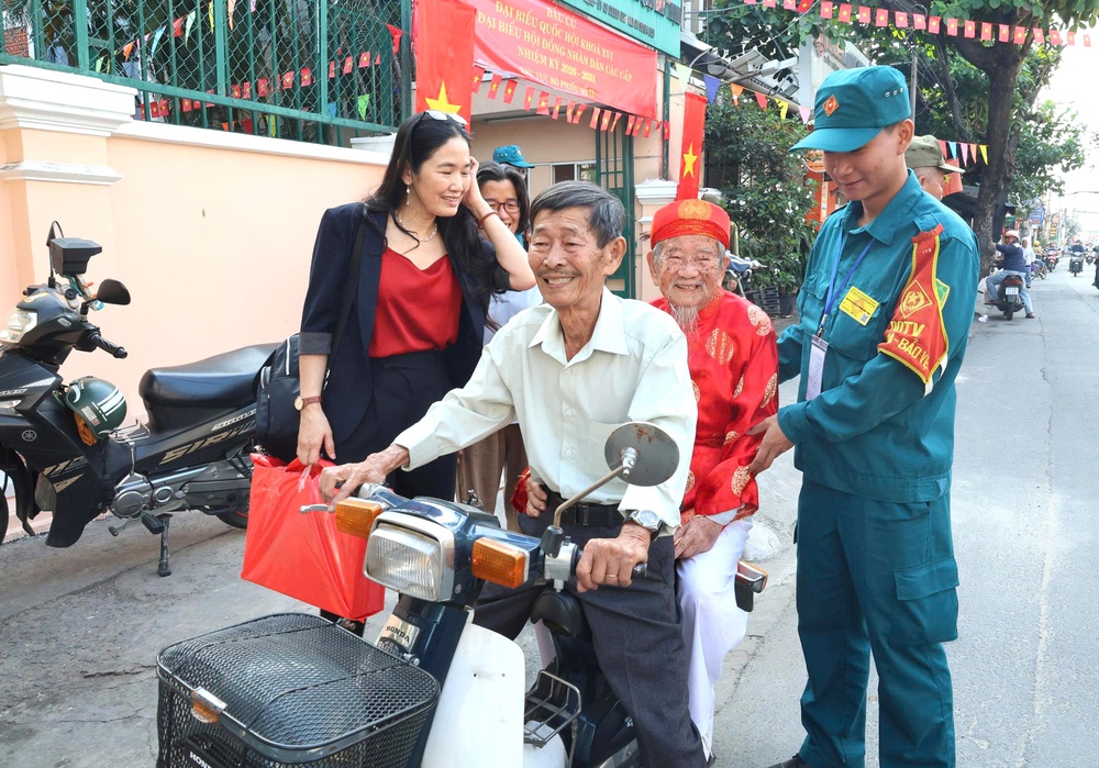 TP HCM: Tưng bừng "Ngày hội non sông" - Ảnh 63.