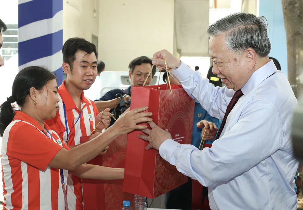 Tổng B&iacute; thư, Chủ tịch nước T&ocirc; L&acirc;m: Trung ương lu&ocirc;n quan t&acirc;m, đồng h&agrave;nh, ủng hộ TPHCM - Ảnh 48.