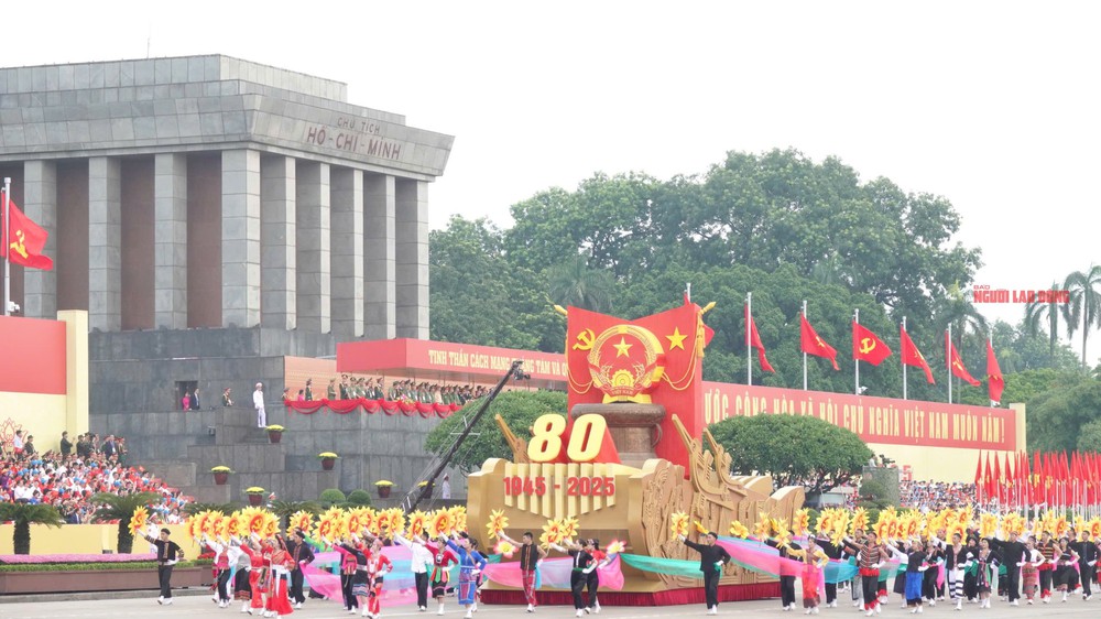Tư tưởng Hồ Ch&iacute; Minh soi s&aacute;ng h&agrave;nh tr&igrave;nh ph&aacute;t triển đất nước - Ảnh 10.