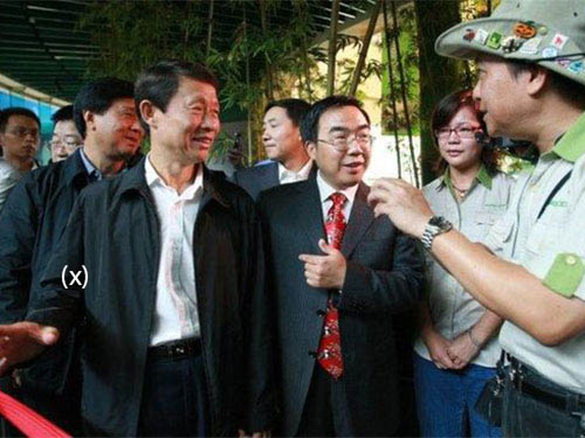 &Ocirc;ng L&yacute; S&ugrave;ng Hy (x), quan chức cấp cao của tỉnh Tứ Xuy&ecirc;n - Trung Quốc, đang bị điều tra Ảnh: CNS