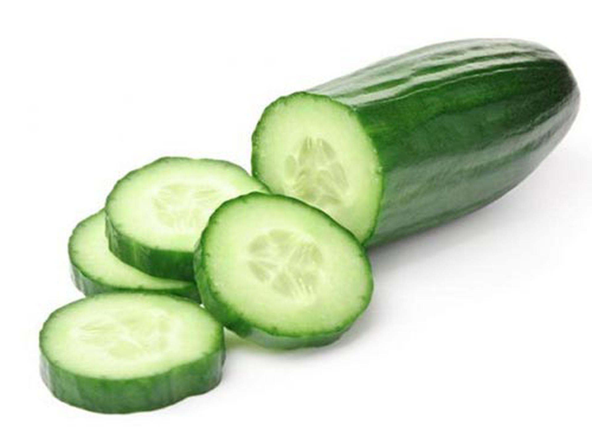 Dưa leo chứa 95%, l&agrave; m&oacute;n giải kh&aacute;t l&agrave;nh mạnh v&igrave; c&oacute; h&agrave;m lượng calo, chất b&eacute;o, cholesterol v&agrave; muối rất thấp  Ảnh: MNT
