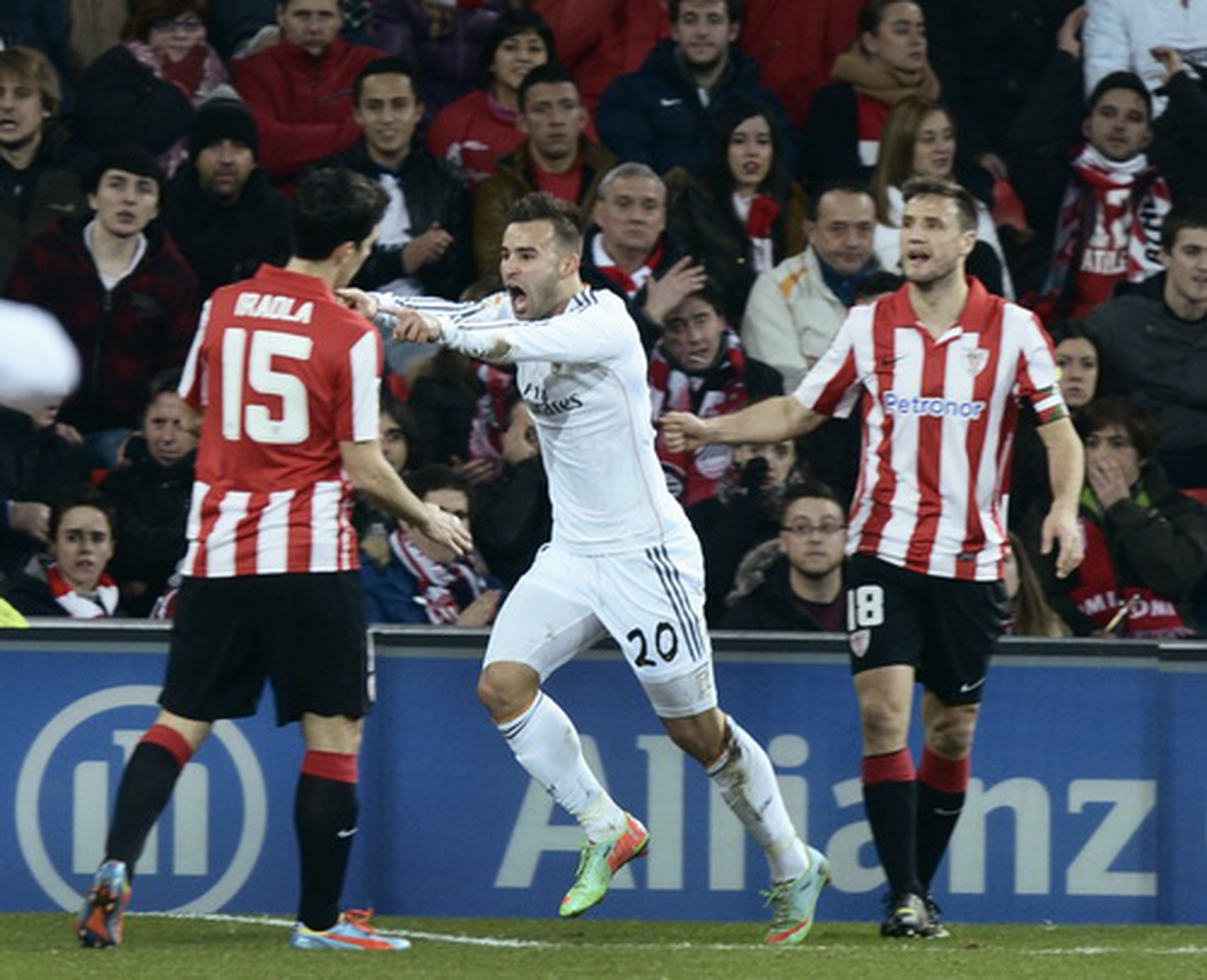 Jese Rodriguez ghi b&agrave;n mở tỉ số cho Real Madrid