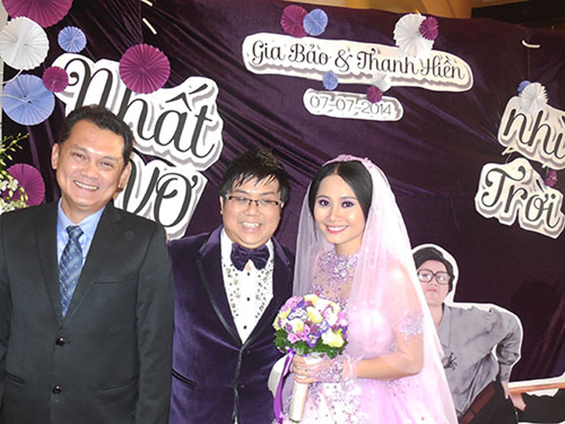 NSƯT Hữu Ch&acirc;u l&agrave;m chủ h&ocirc;n đ&aacute;m cưới diễn vi&ecirc;n Gia Bảo, Thanh Hiền.