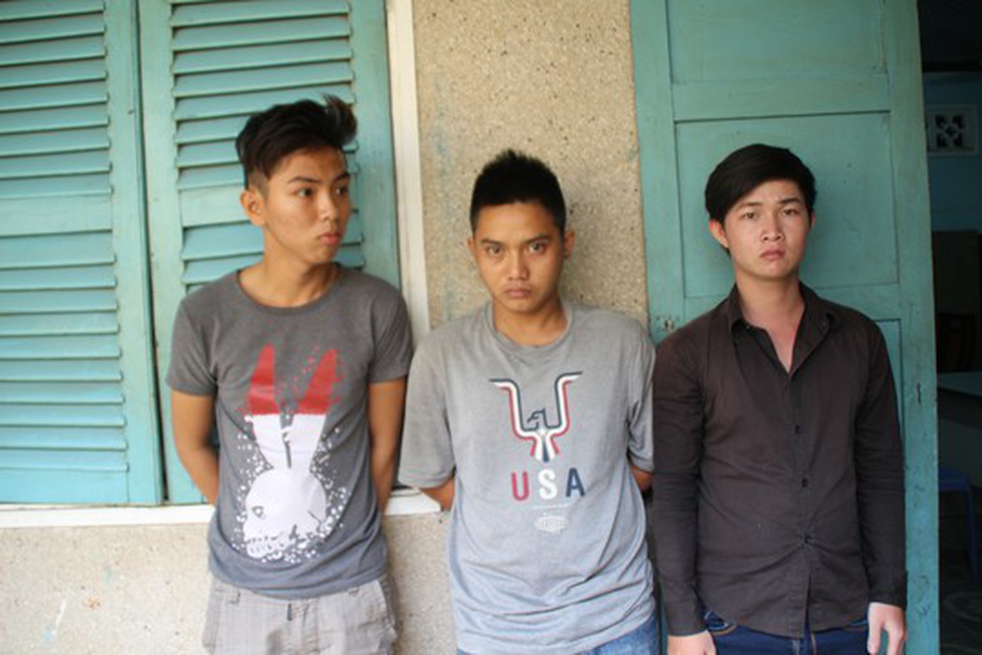 3 trong 4 đối tượng ra đầu th&uacute; tại c&ocirc;ng an