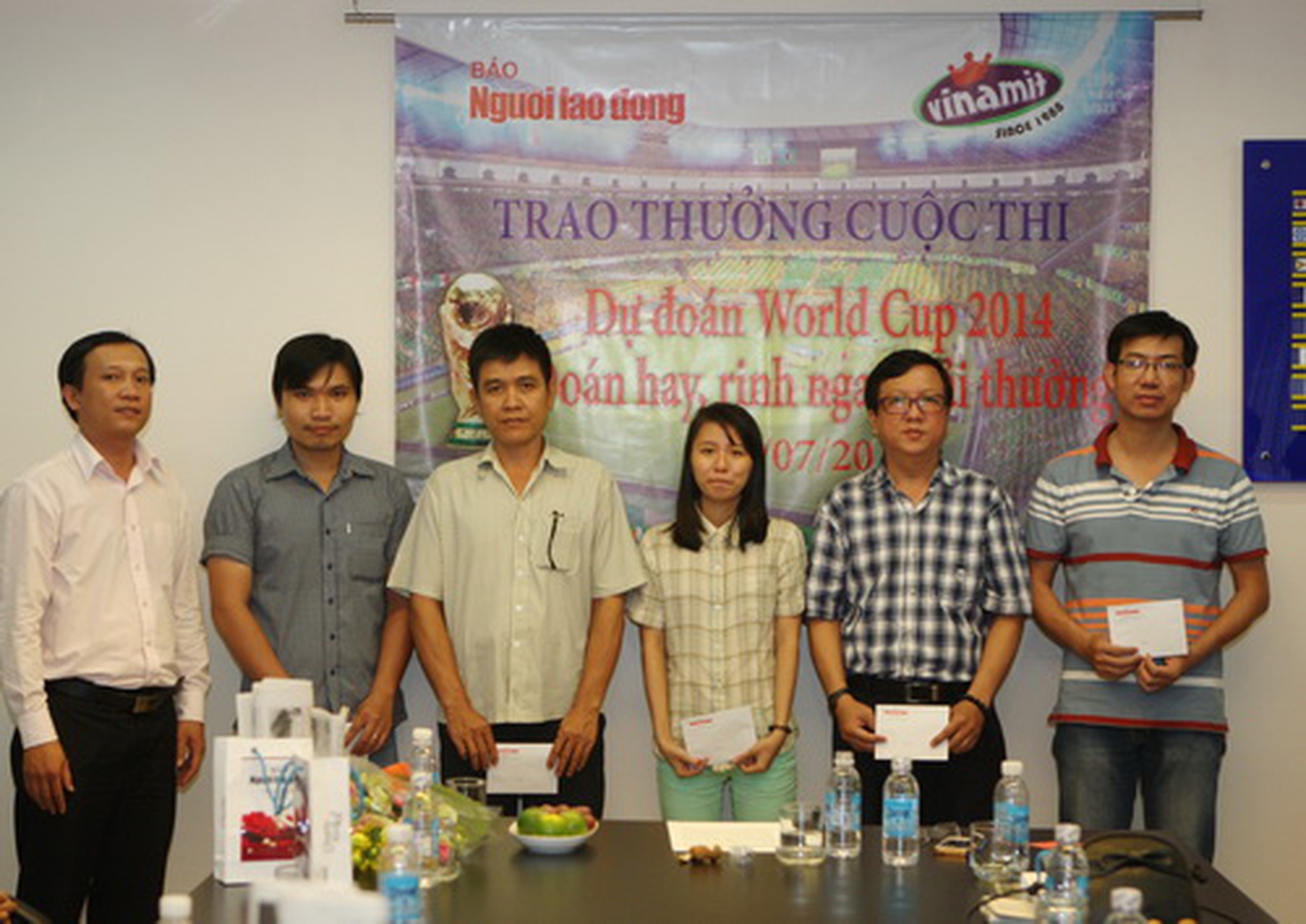 C&aacute;c bạn đọc tr&uacute;ng giải từ v&ograve;ng tứ kết
