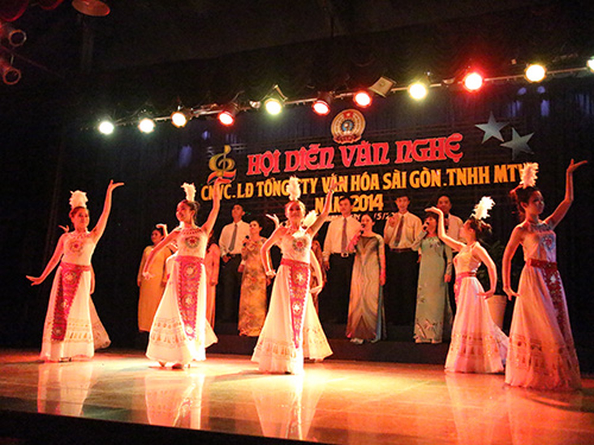 Một tiết mục tham gia Hội diễn Văn nghệ do CĐ Tổng C&ocirc;ng ty Văn h&oacute;a  S&agrave;i G&ograve;n tổ chức  Ảnh: NG&Acirc;N H&Agrave;