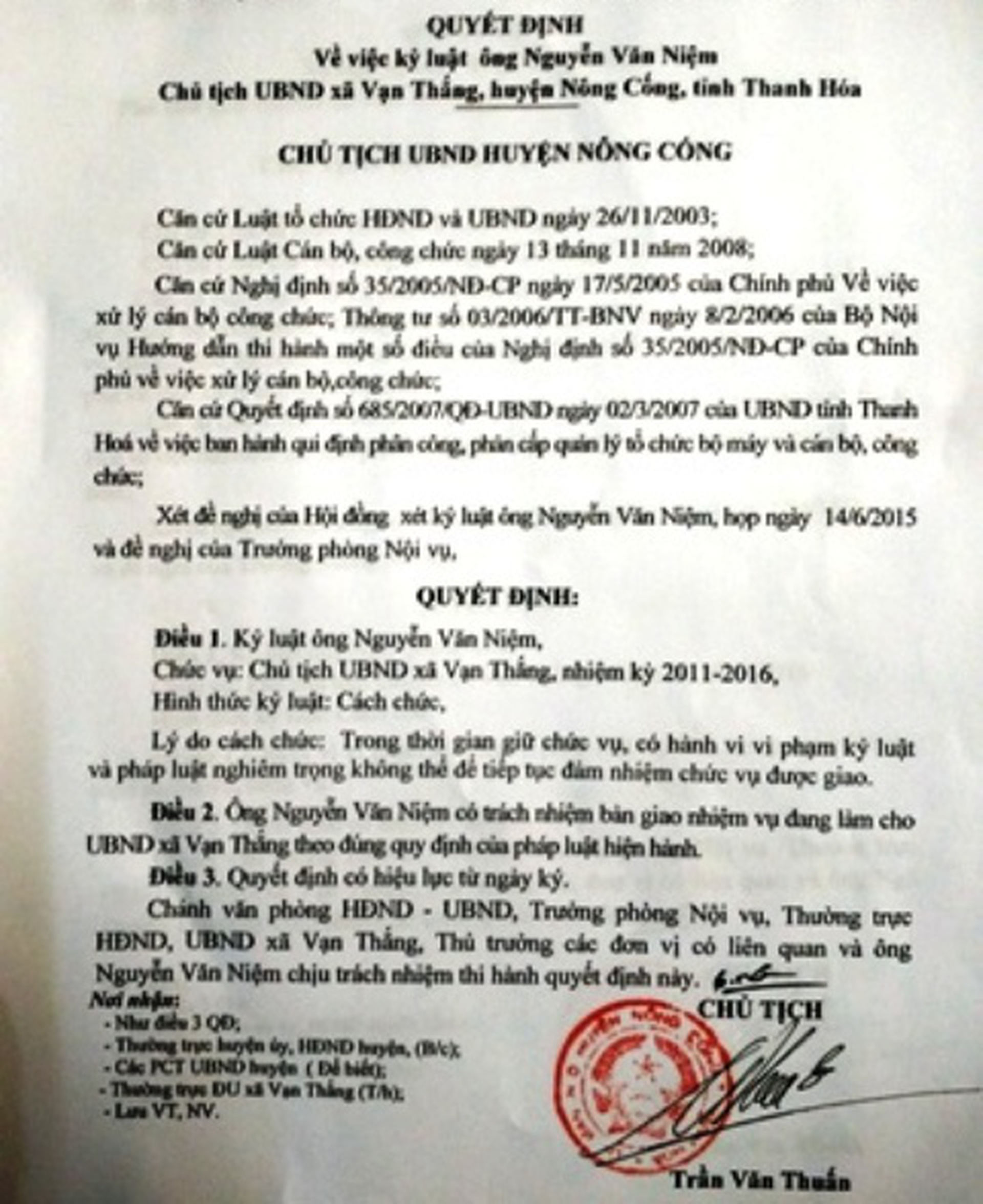 Quyết định c&aacute;ch chức &ocirc;ng Nguyễn Văn Niệm, Chủ tịch UBND x&atilde; Vạn Thắng - N&ocirc;ng Cống (Thanh H&oacute;a)