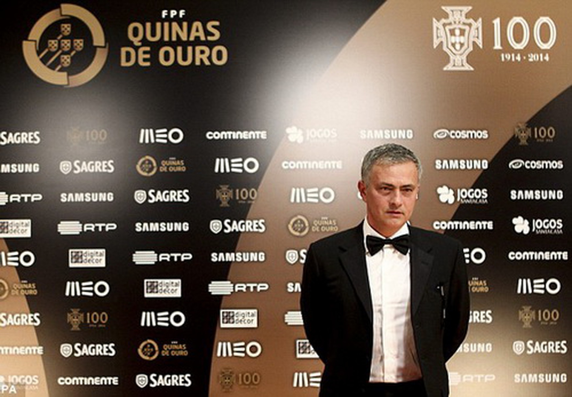 Mourinho tại lễ t&ocirc;n vinh của LĐBĐ Bồ Đ&agrave;o Nha nh&acirc;n 100 năm th&agrave;nh lập tổ chức n&agrave;y