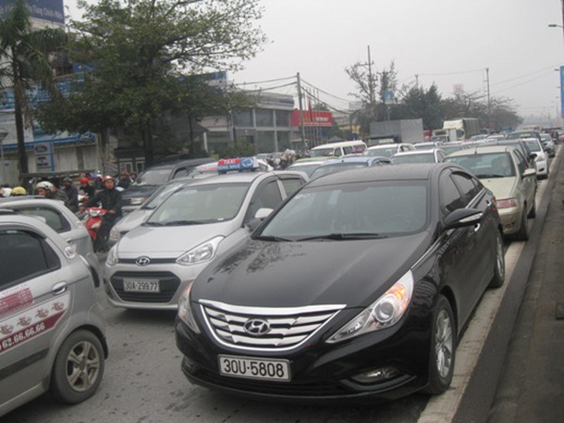 Đường Giải Phóng đ&ocirc;́i di&ecirc;̣n b&ecirc;́n xe Nước Ng&acirc;̀m