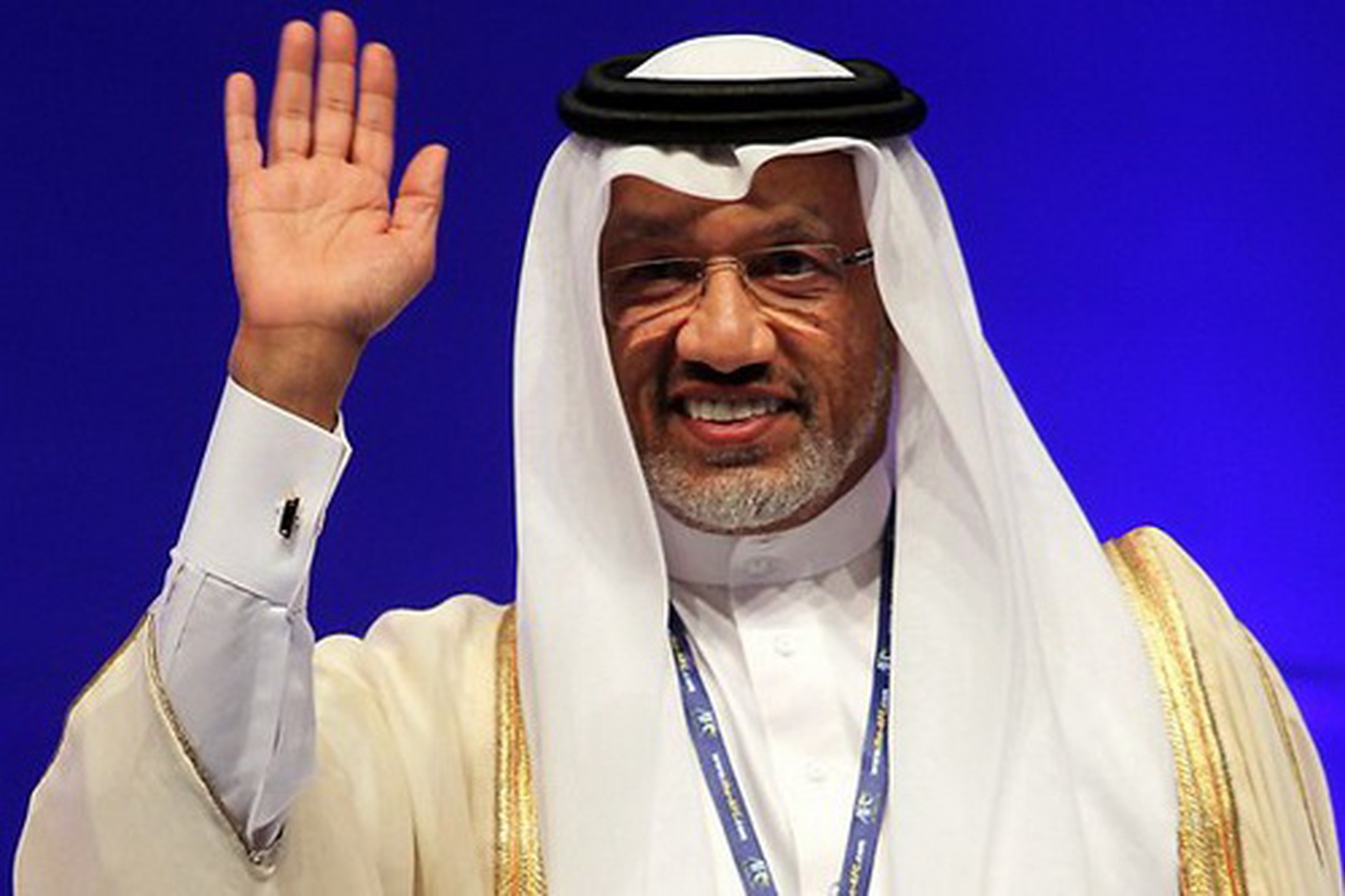 Ho&agrave;ng th&acirc;n Mohammad Bin Hammam, nguy&ecirc;n chủ tịch AFC, d&ugrave;ng quyền lực v&agrave; tiền bạc để gi&agrave;nh quyền đăng cai World Cup cho Qatar