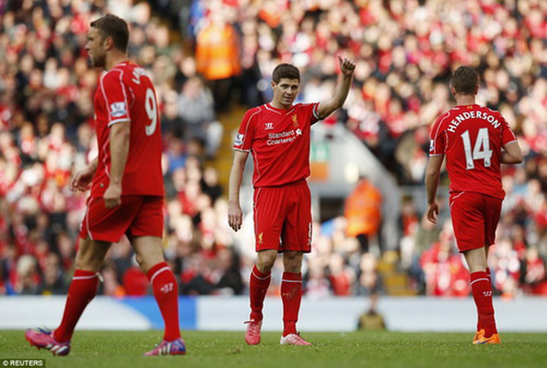 Vẫy tay từ biệt Anfield v&agrave; Liverpool