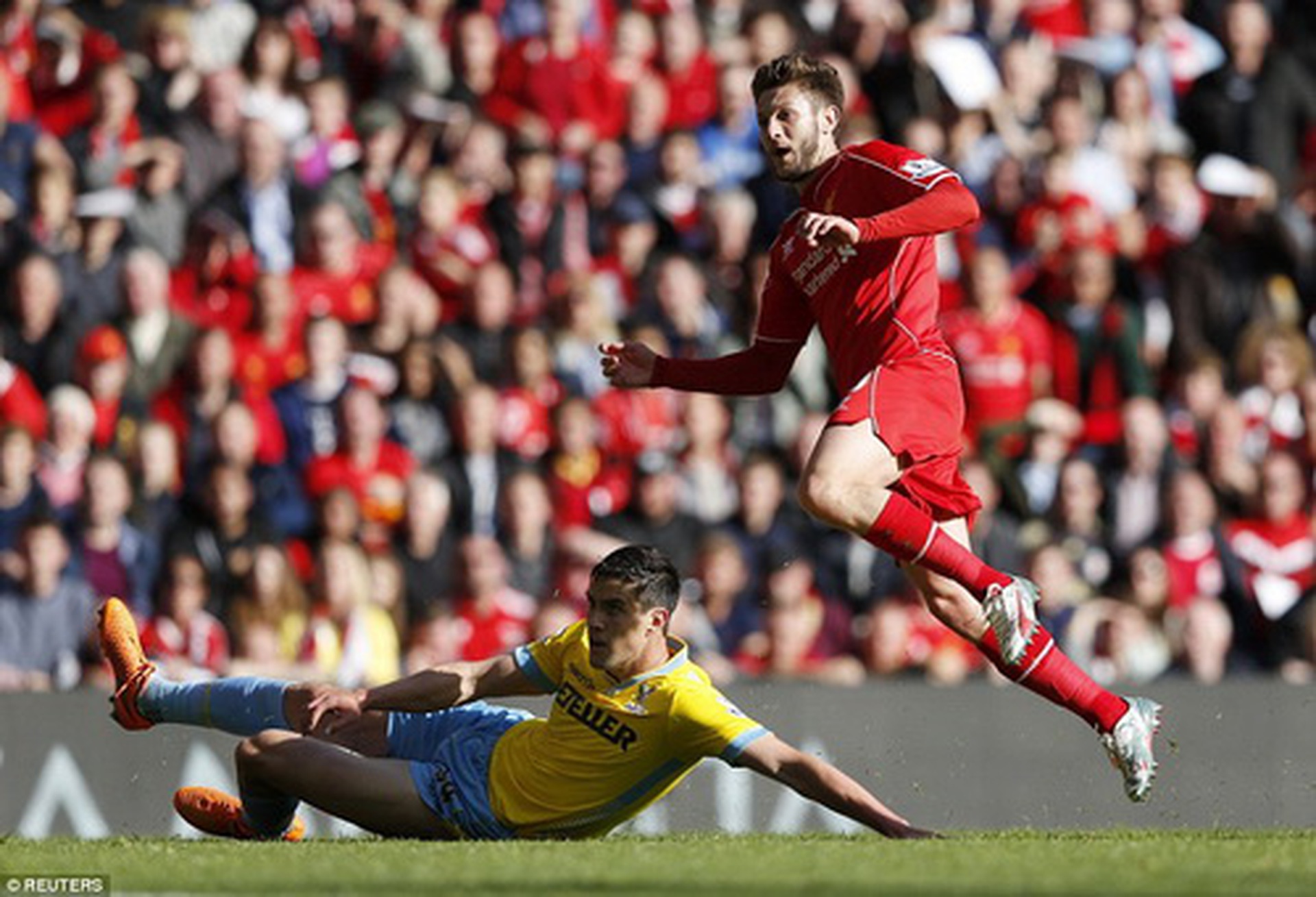Adam Lallana ghi b&agrave;n mở tỉ số cho Liverpool