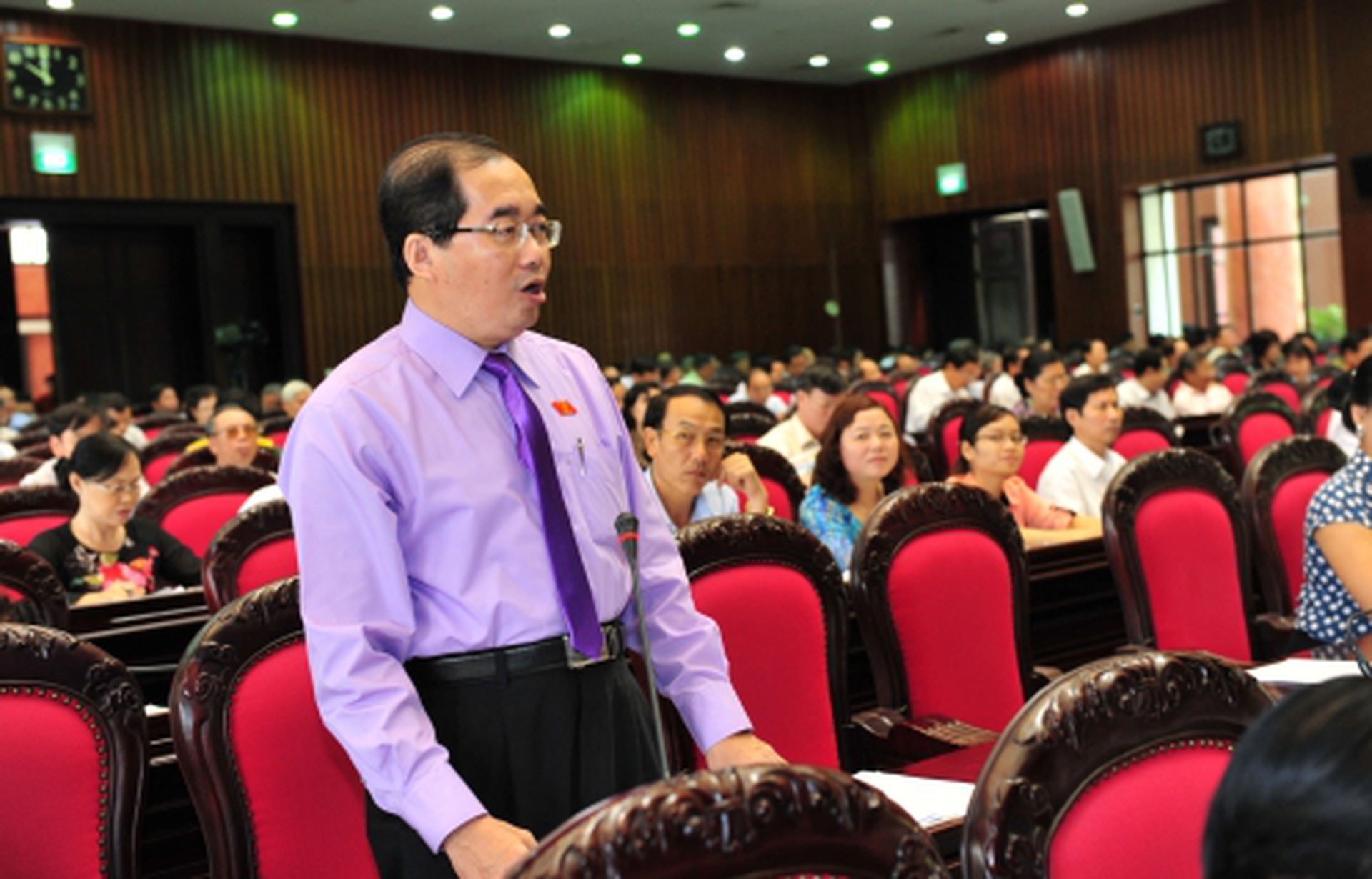 Đại biểu Ho&agrave;ng Hữu Phước ph&aacute;t biểu tại một kỳ họp Quốc hội