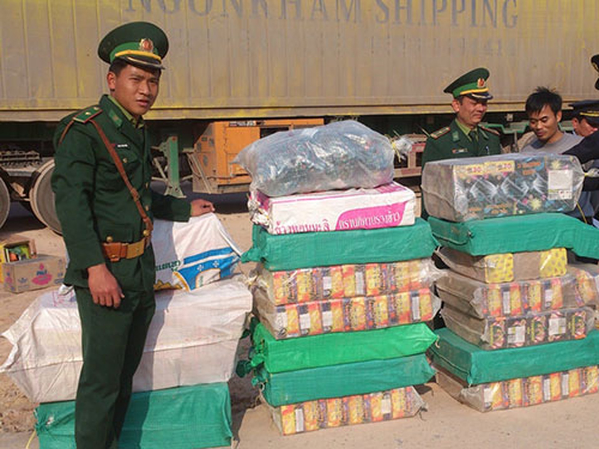 C&aacute;c lực lượng chức năng đ&atilde; thu giữ to&agrave;n bộ tang vật l&agrave; 382 kg ph&aacute;o lậu c&aacute;c loại
