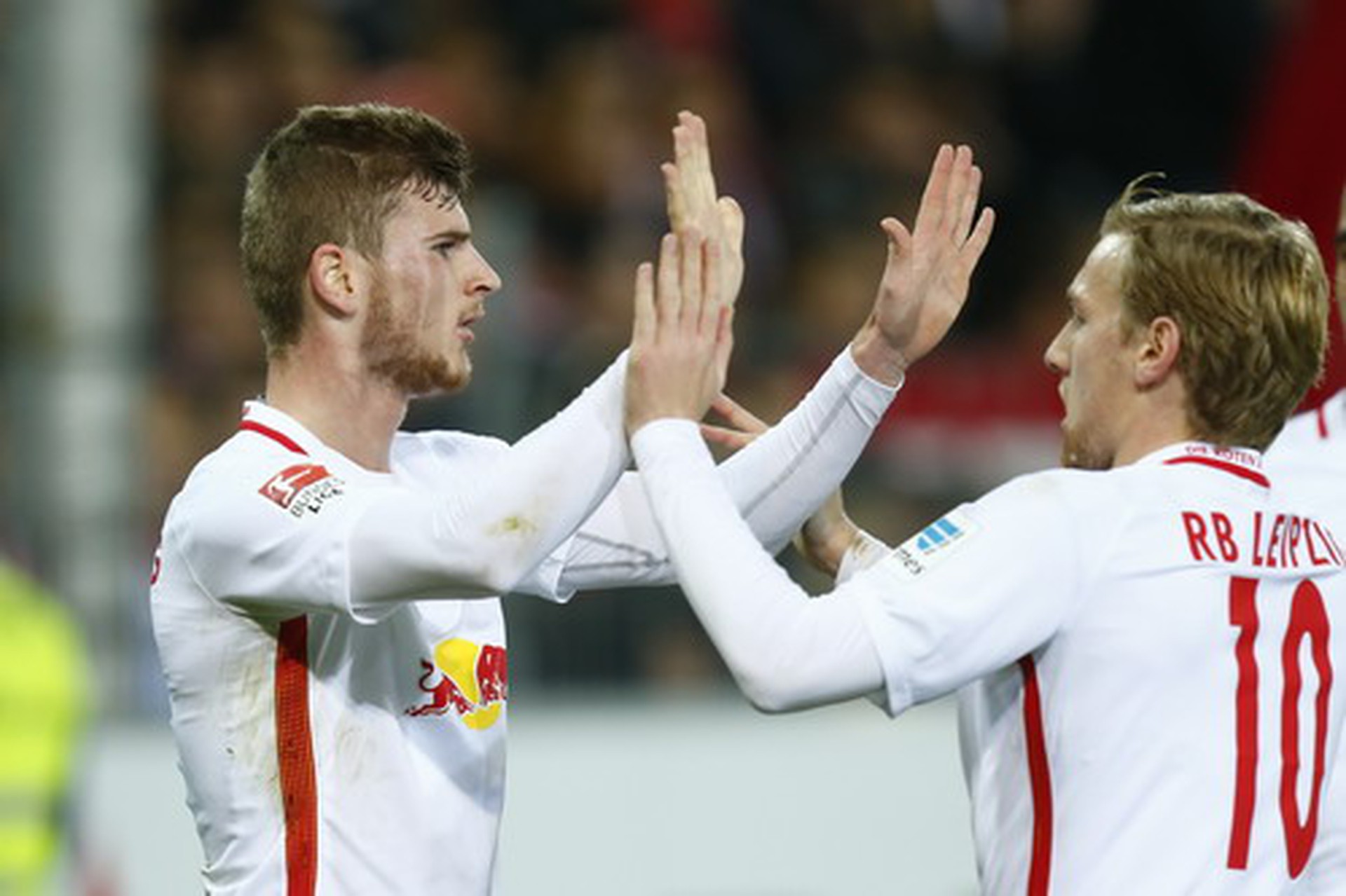 Lepzig th&aacute;ch thức cả Bundesliga