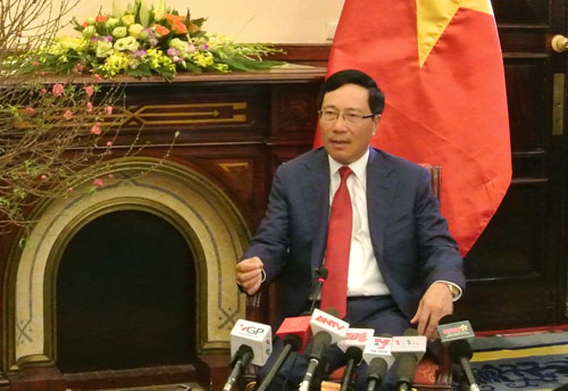 Ph&oacute; Thủ tướng Phạm B&igrave;nh Minh tại buổi gặp gỡ b&aacute;o ch&iacute; đầu năm v&agrave;o ng&agrave;y 5-1