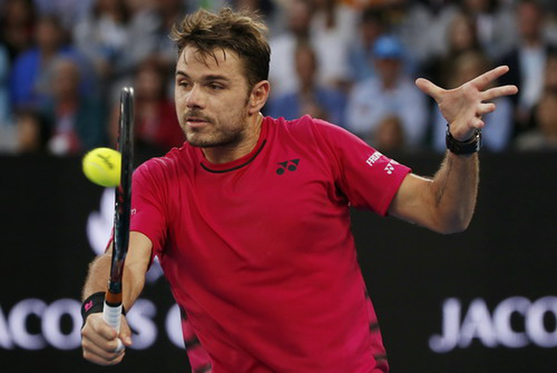 Wawrinka su&yacute;t lật ngược t&igrave;nh thế khi gỡ h&ograve;a sau 4 v&aacute;n