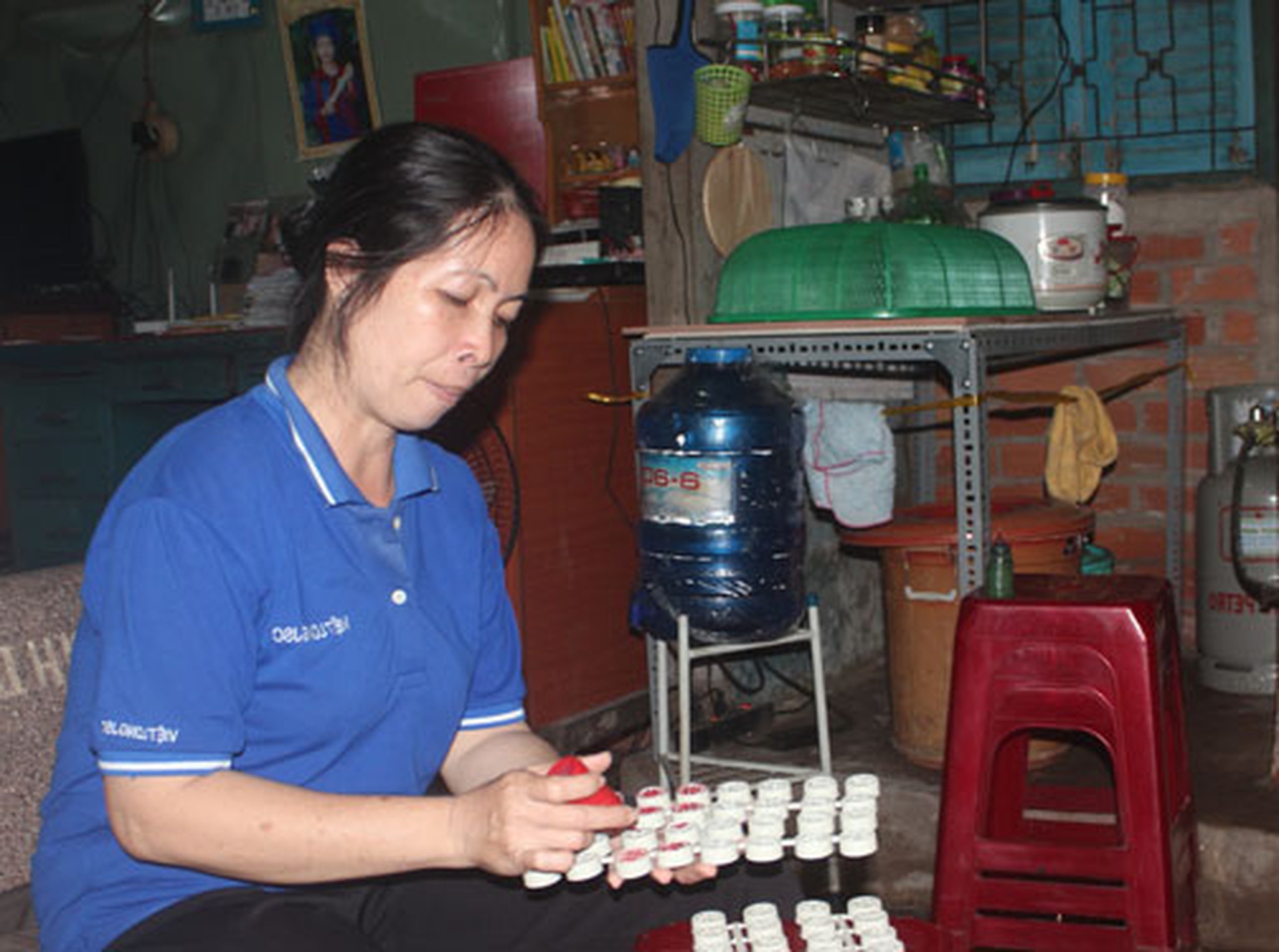 Bươn chải để c&oacute; Tết - Ảnh 1.