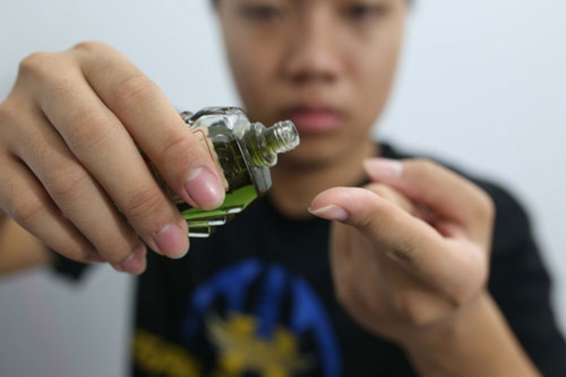 Nguy hại từ trị cảm sai c&aacute;ch - Ảnh 1.