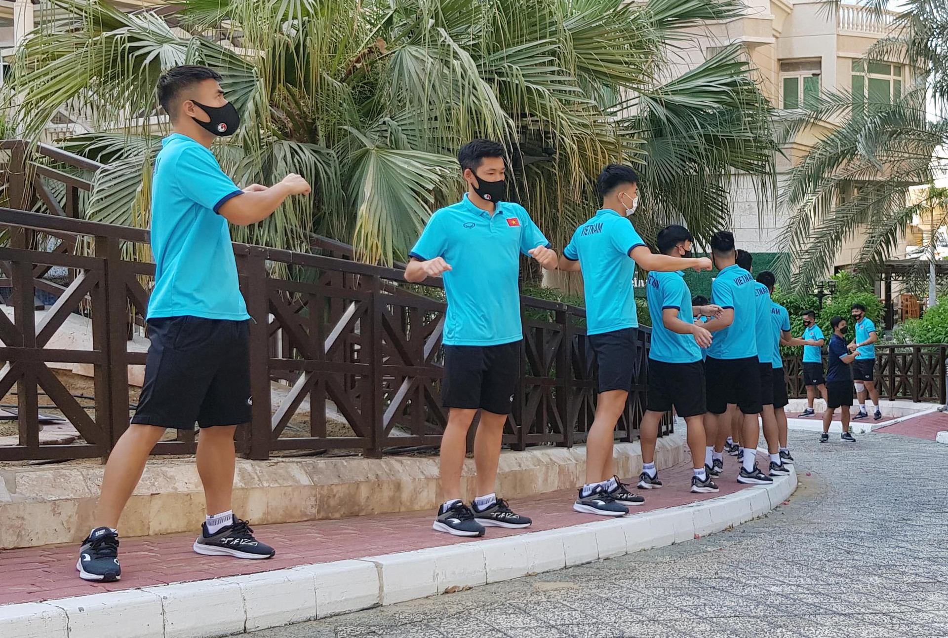 Đội tuyển Việt Nam sẵn s&agrave;ng bước v&agrave;o tập luyện tại UAE - Ảnh 2.