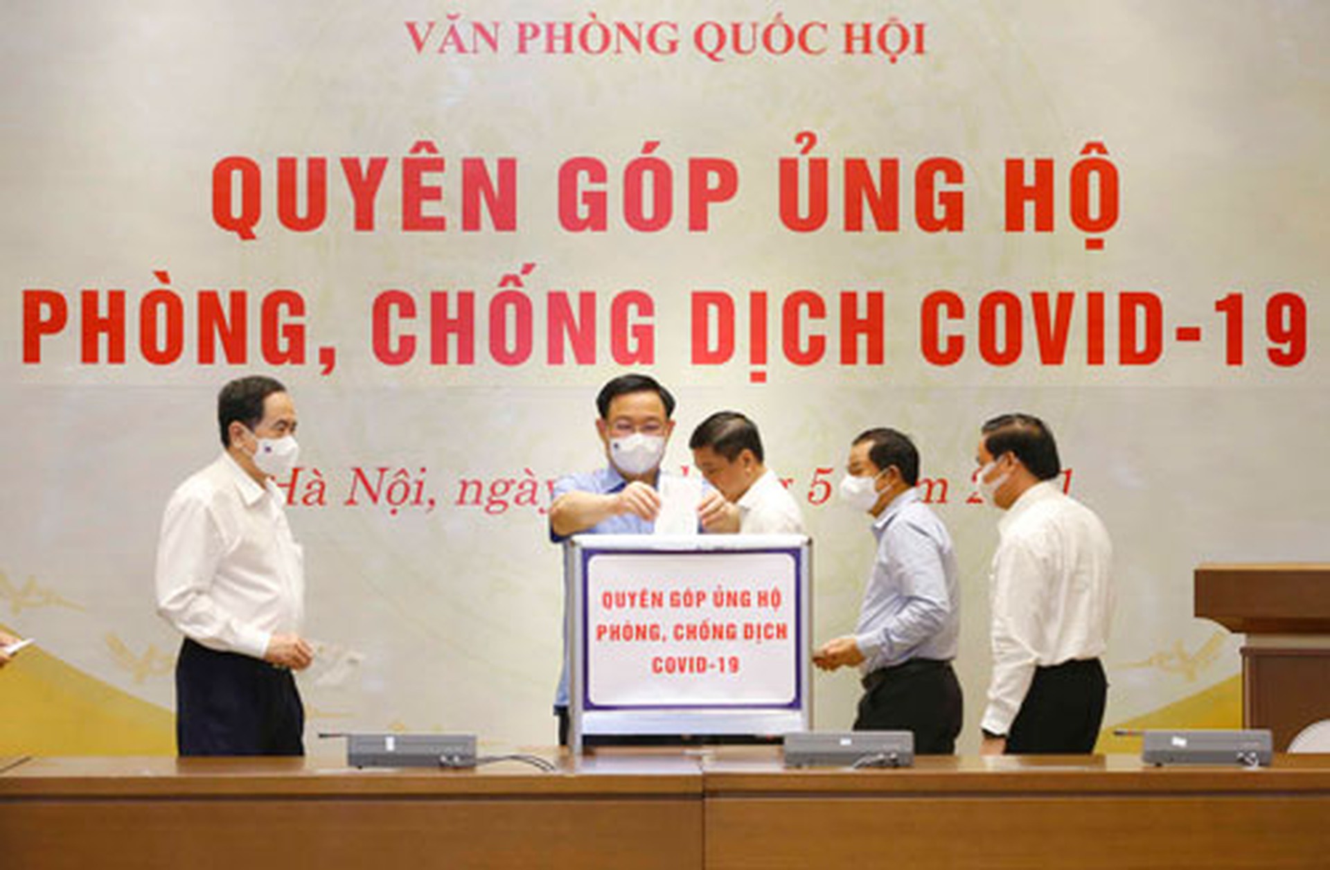 K&ecirc;u gọi cả nước chung tay đẩy l&ugrave;i dịch bệnh - Ảnh 1.