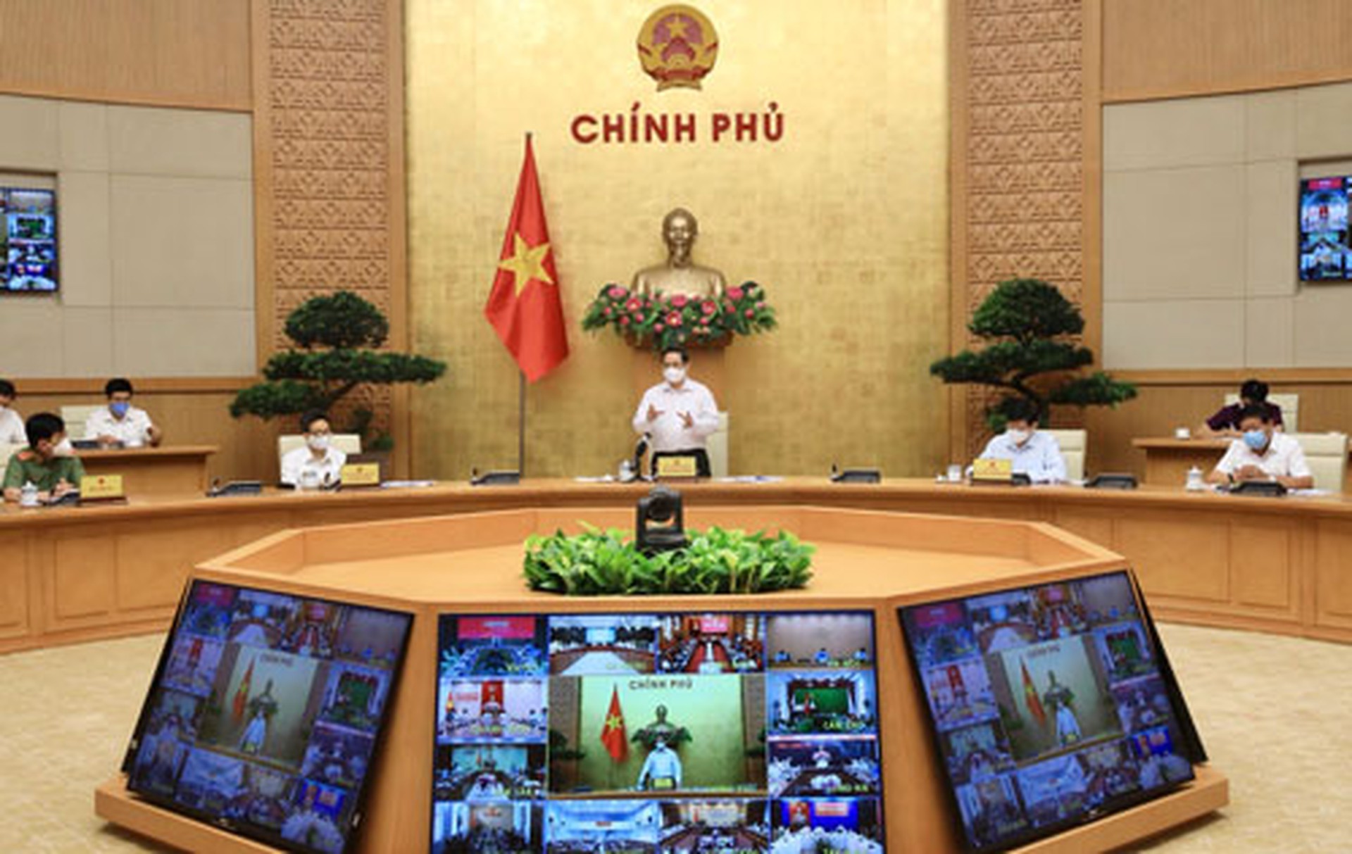 Tập trung chống dịch, bảo vệ sức khỏe cho d&acirc;n - Ảnh 1.