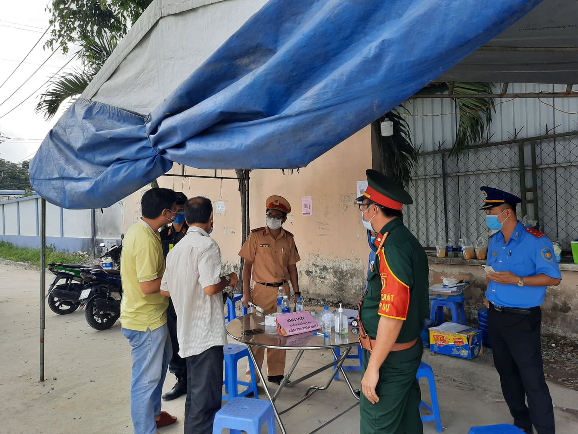 Diễn biến mới sau khi quy định từ TP HCM đến Đồng Nai phải c&aacute;ch ly 21 ng&agrave;y - Ảnh 12.