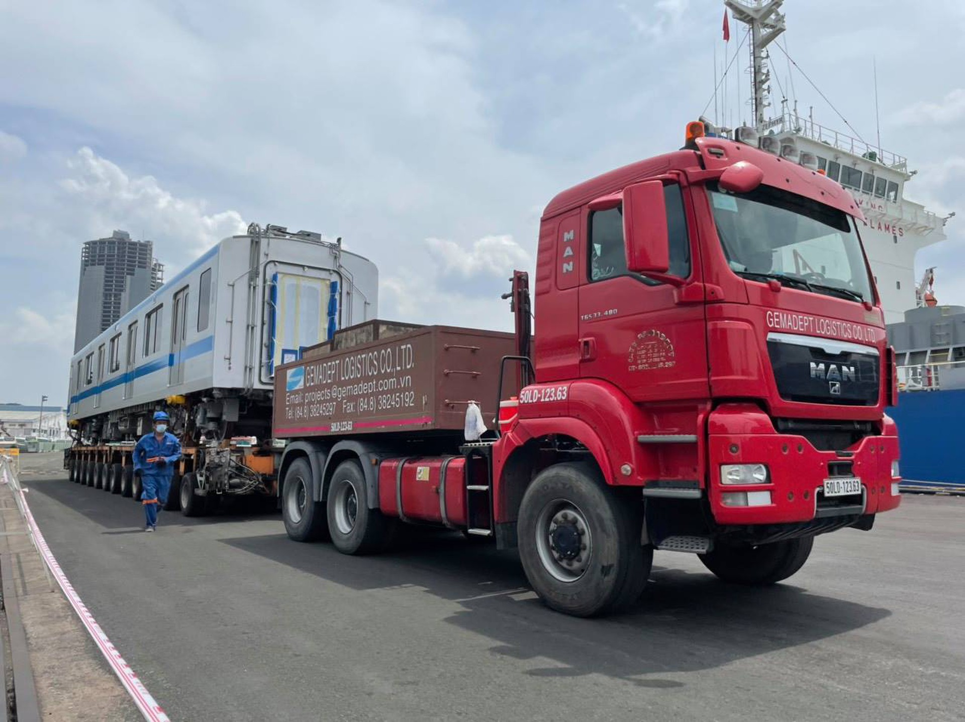 H&igrave;nh ảnh cận cảnh 2 đo&agrave;n t&agrave;u số 6, 7 v&agrave; đ&oacute;ng điện trạm biến &aacute;p của tuyến metro số 1 - Ảnh 5.