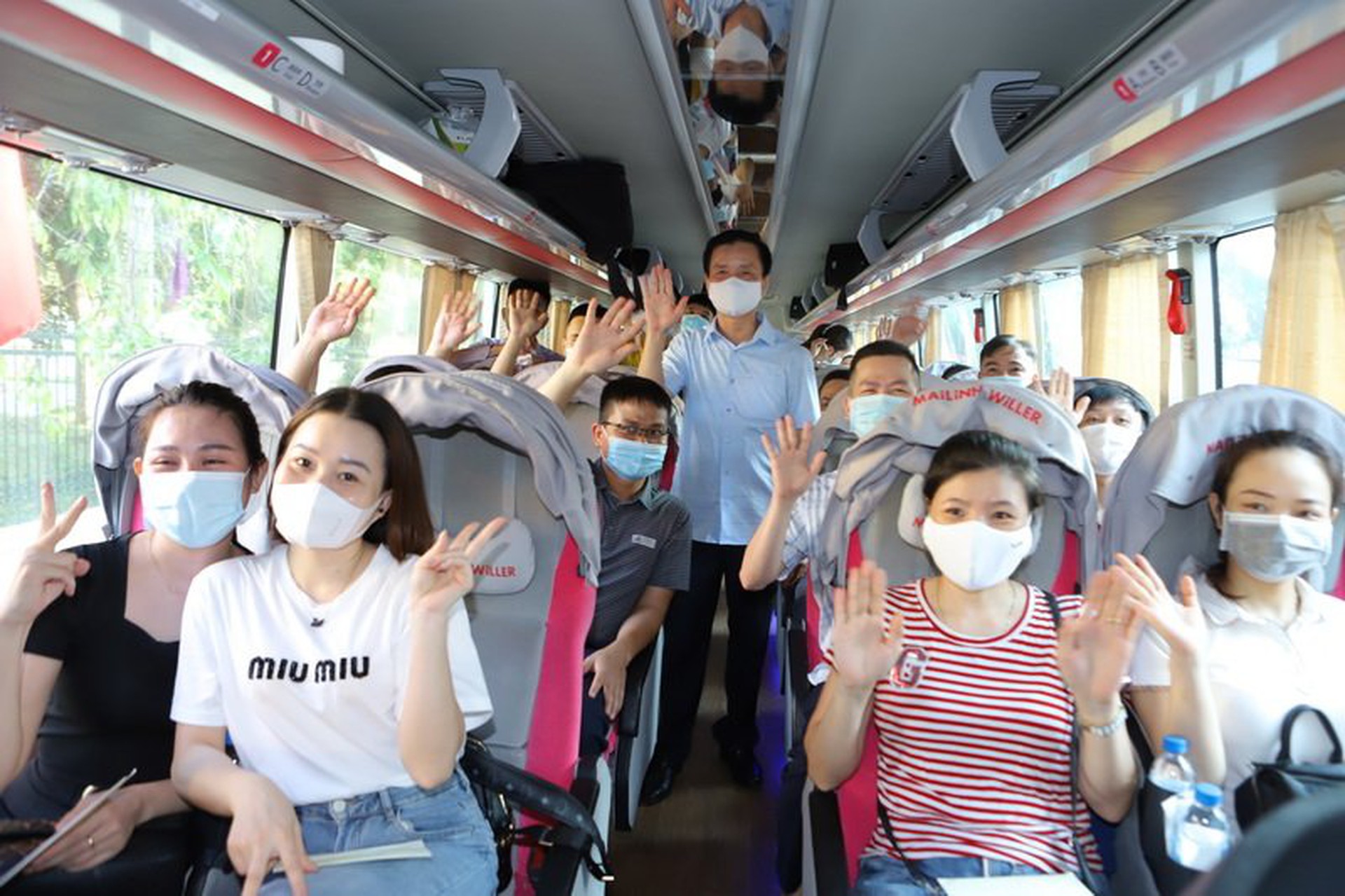 Cận cảnh c&aacute;c y, b&aacute;c sĩ Thanh H&oacute;a l&agrave;m việc ở t&acirc;m dịch Covid-19 TP HCM - Ảnh 1.