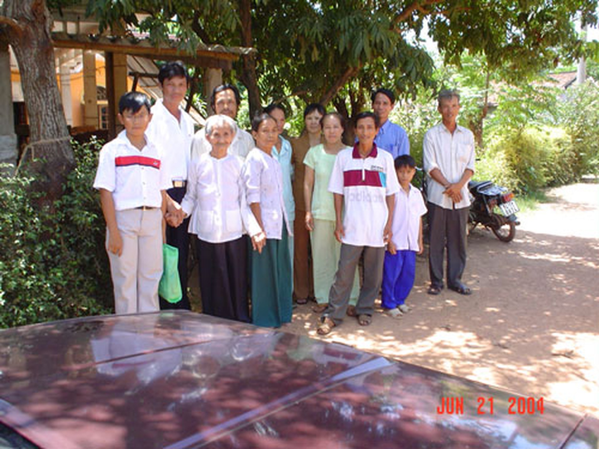 Niềm vui ng&agrave;y thống nhất - Ảnh 1.