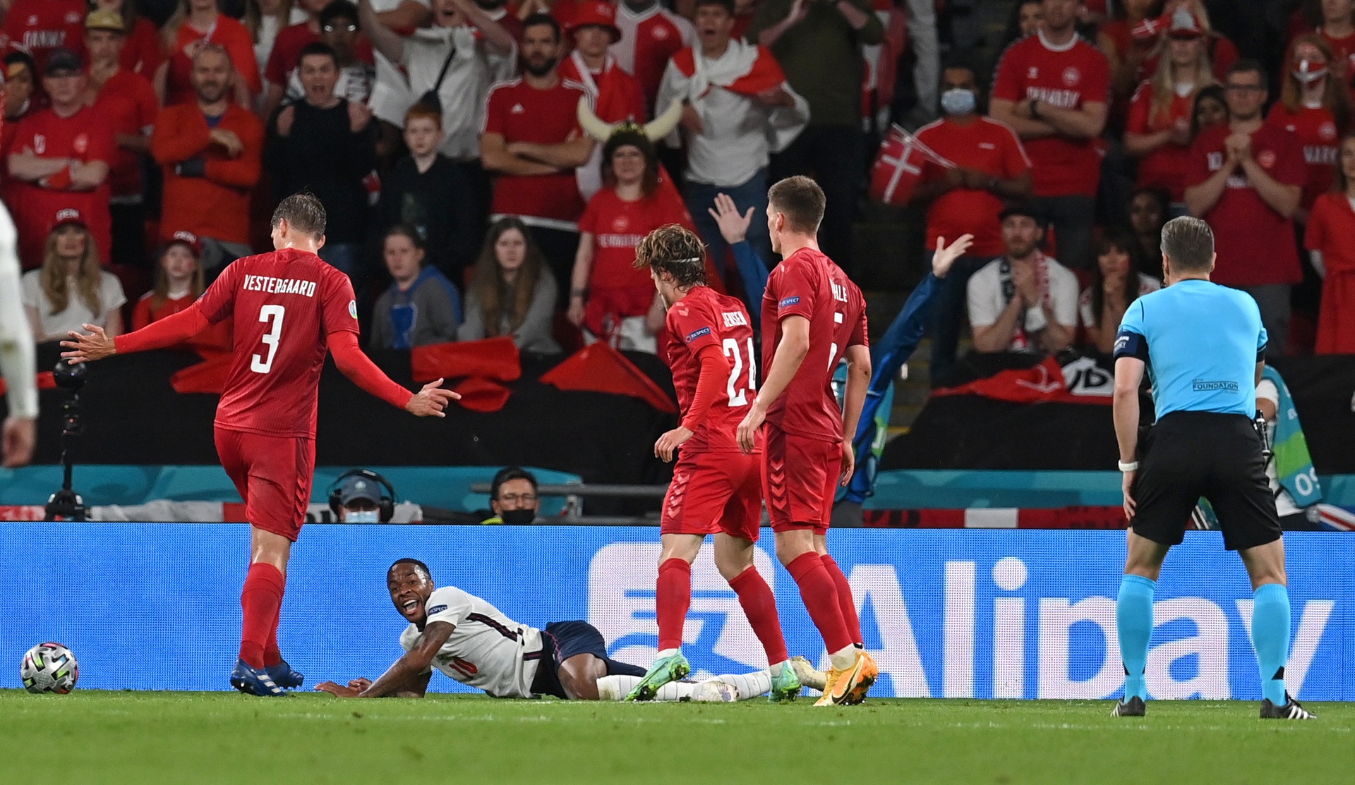 Được hưởng phạt đền, tuyển Anh v&agrave;o chung kết Euro 2020 - Ảnh 7.