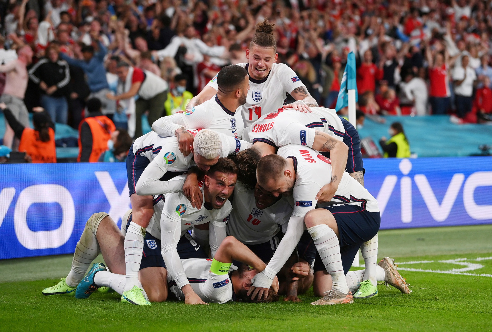 Được hưởng phạt đền, tuyển Anh v&agrave;o chung kết Euro 2020 - Ảnh 10.