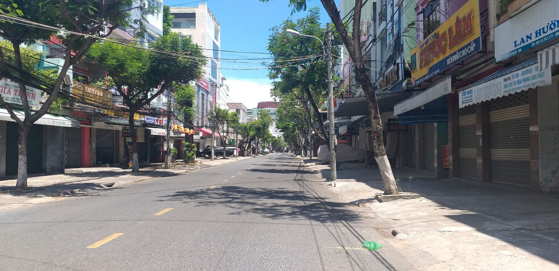 Ch&ugrave;m ảnh: Đường phố Đ&agrave; Nẵng vắng tanh khi thực hiện ai ở đ&acirc;u th&igrave; ở đ&oacute; - Ảnh 5.