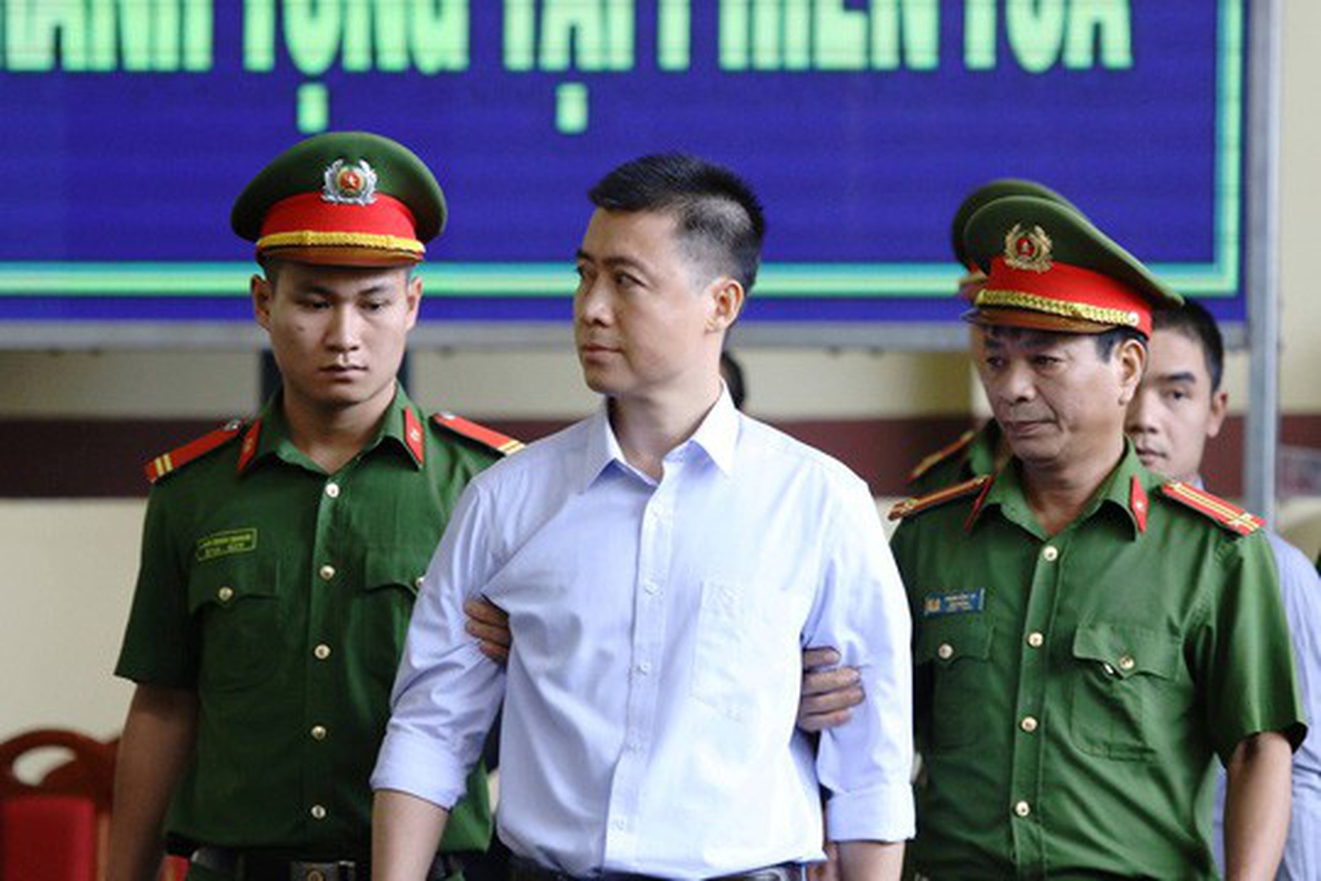 L&atilde;nh đạo TAND Quảng Ninh bị kỷ luật do giảm &aacute;n t&ugrave; sai: Phan S&agrave;o Nam c&oacute; tiếp tục v&agrave;o t&ugrave;? - Ảnh 1.