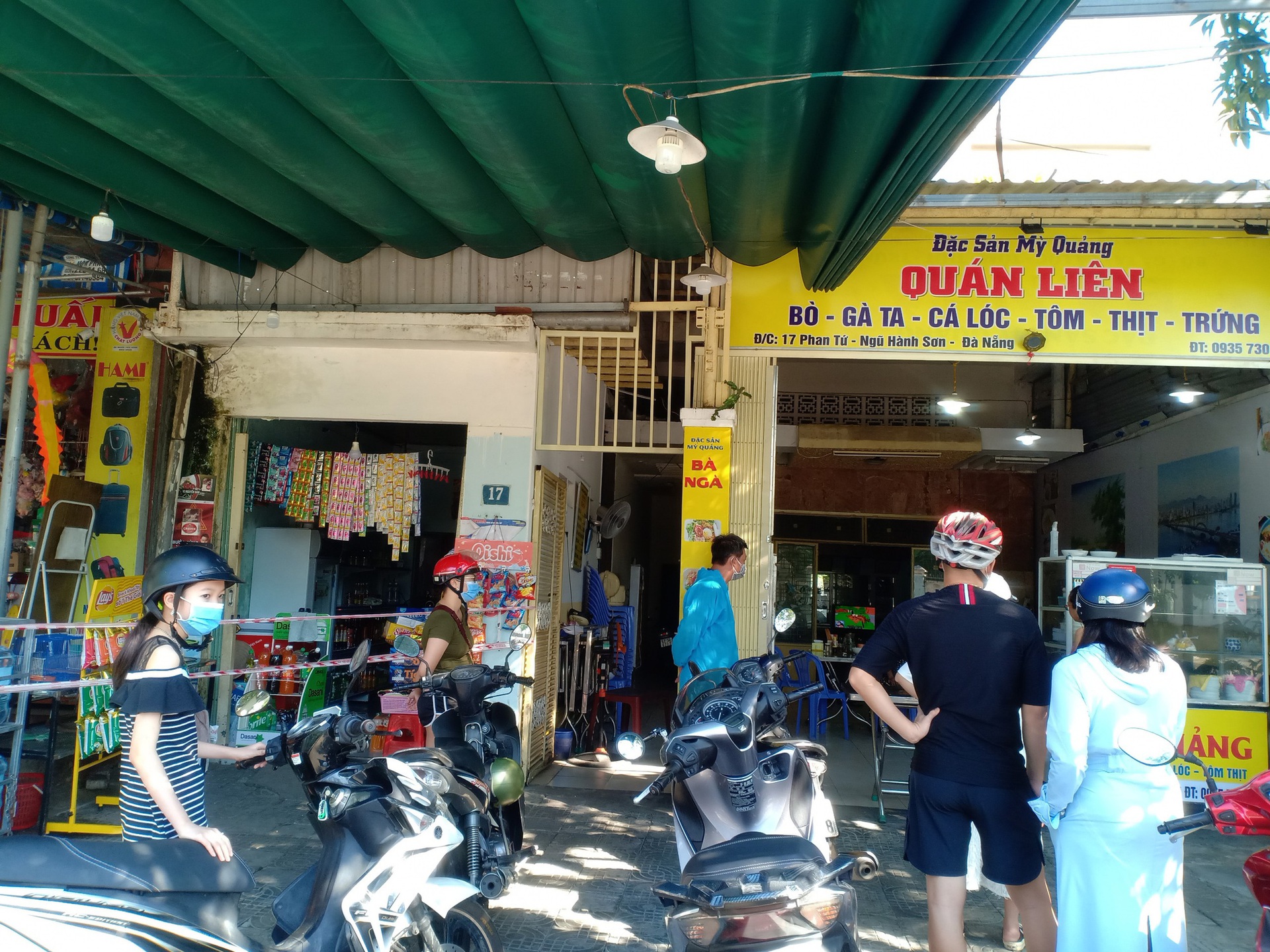 Đ&agrave; Nẵng ng&agrave;y đầu nới lỏng gi&atilde;n c&aacute;ch, nhiều h&agrave;ng qu&aacute;n v&ugrave;ng xanh mở cửa trở lại - Ảnh 7.