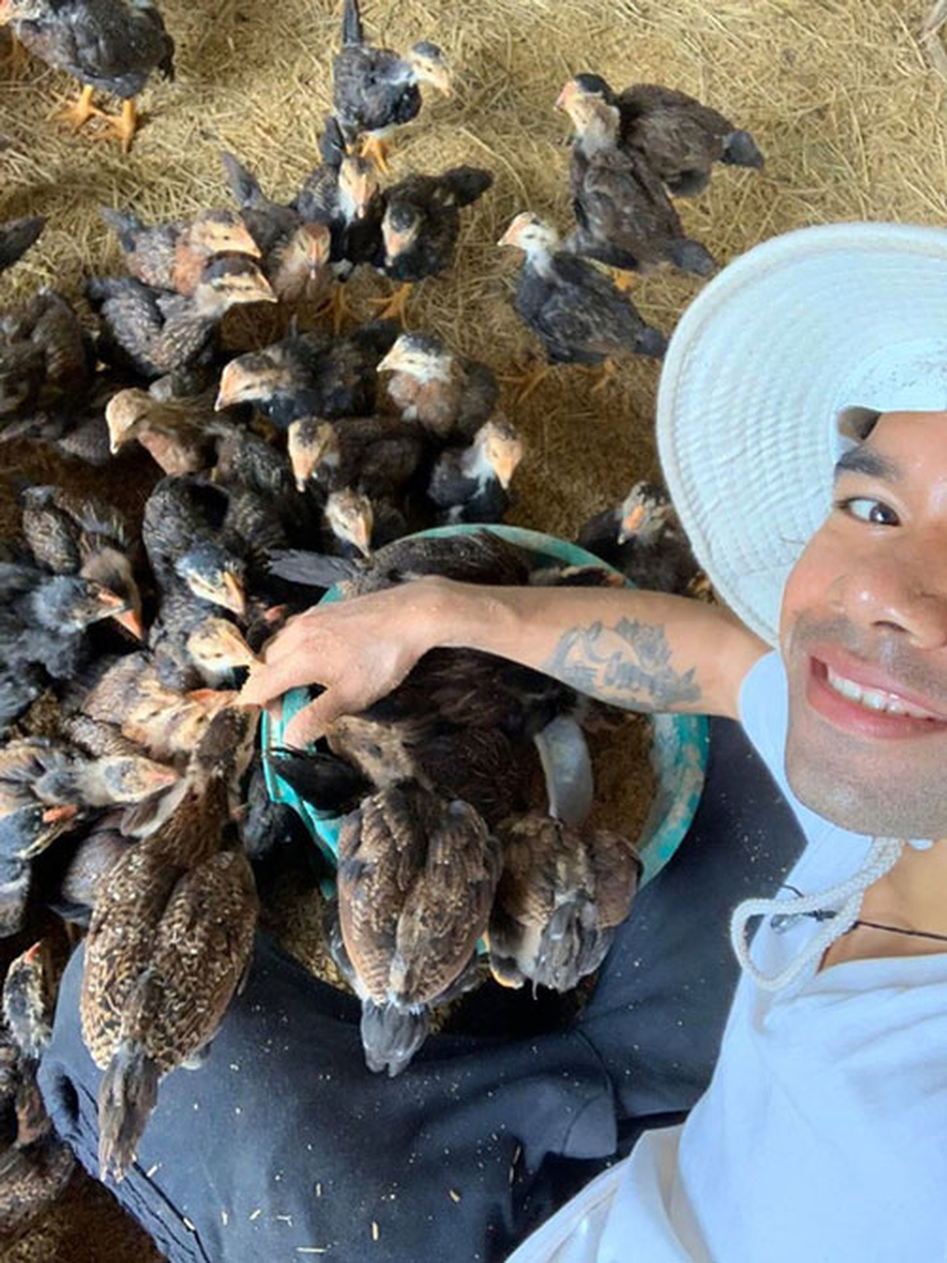 Đăng quang rồi... mất h&uacute;t - Ảnh 1.