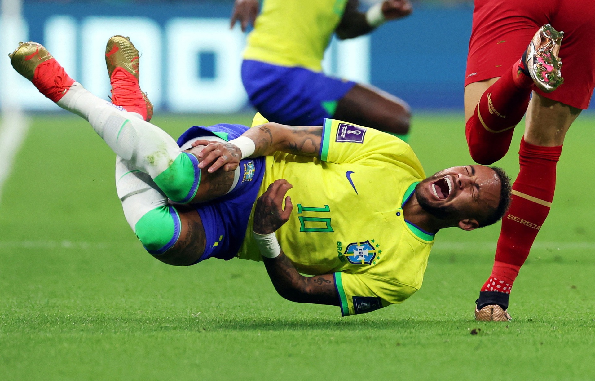 H&agrave;ng c&ocirc;ng nhạt nh&ograve;a, Brazil rơi điểm số trước đội b&oacute;ng hạng 53 thế giới  - Ảnh 1.
