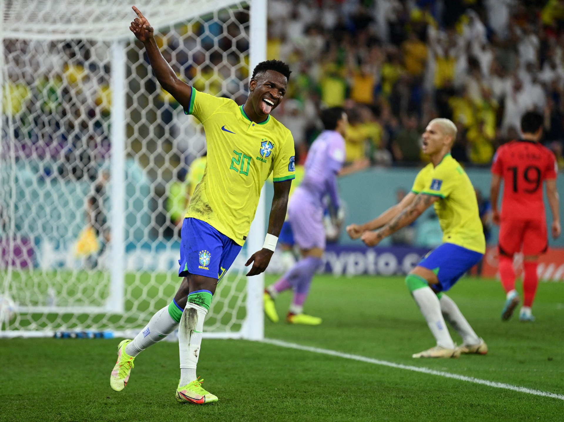 Đ&egrave; bẹp H&agrave;n Quốc, Neymar v&agrave; Brazil v&agrave;o tứ kết - Ảnh 2.