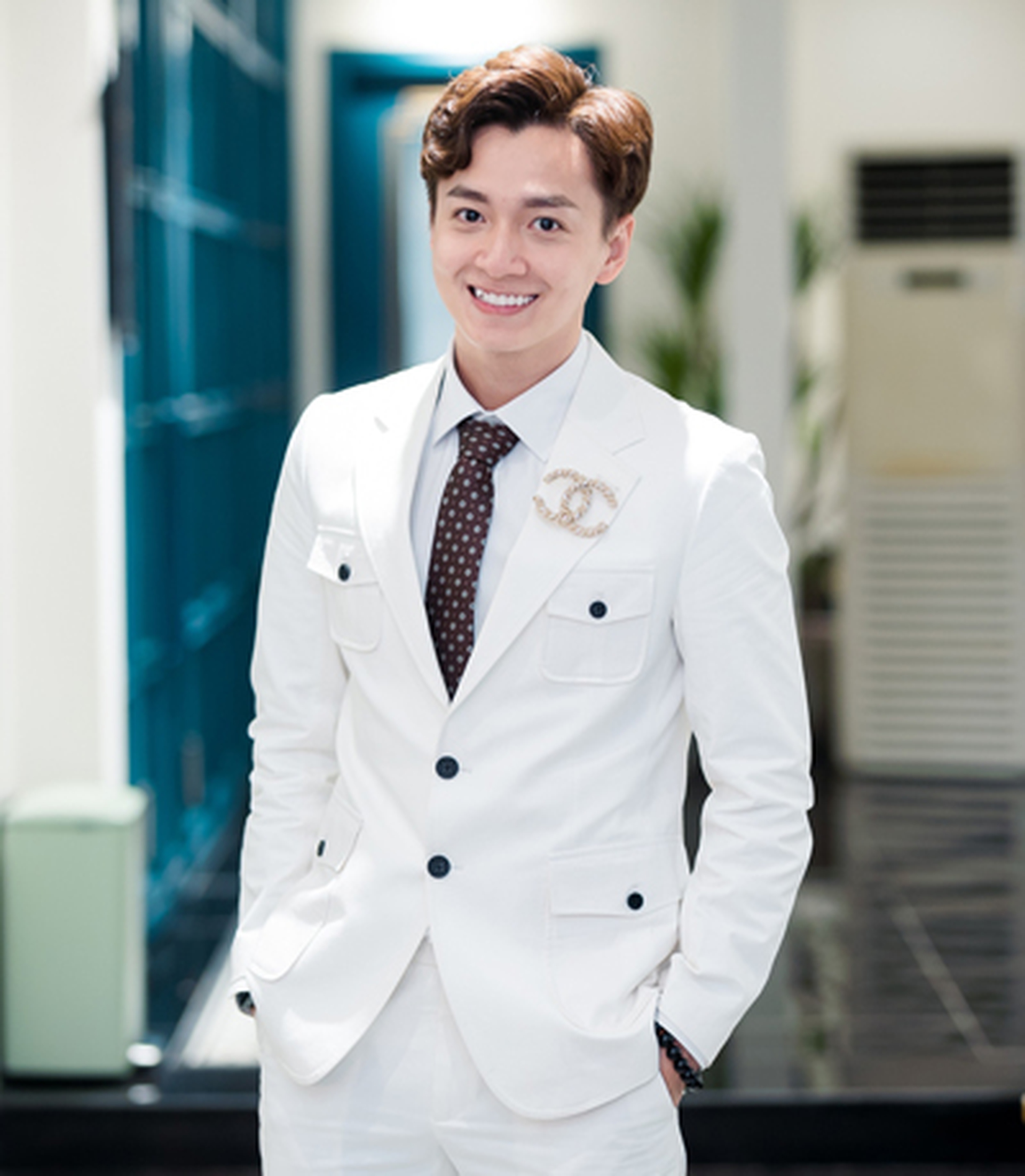 B&igrave;nh chọn giải Mai V&agrave;ng lần thứ 28 - hạng mục nam ca sĩ: Kẻ t&aacute;m lạng, người nửa c&acirc;n - Ảnh 3.