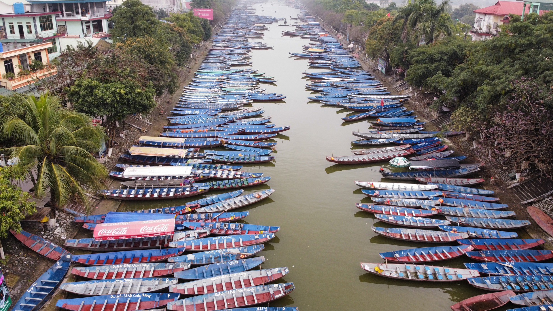H&agrave;ng ng&agrave;n du kh&aacute;ch trẩy hội ch&ugrave;a Hương - Ảnh 3.