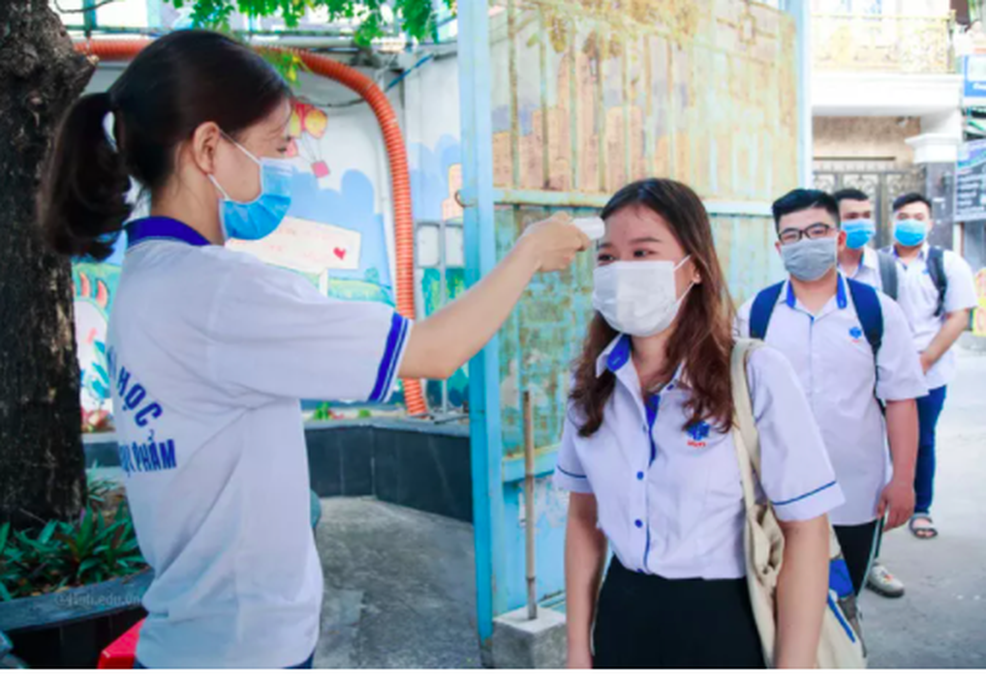 Cập nhật: 63 tỉnh, th&agrave;nh cho to&agrave;n bộ học sinh đi học trực tiếp trong th&aacute;ng 2 - Ảnh 1.