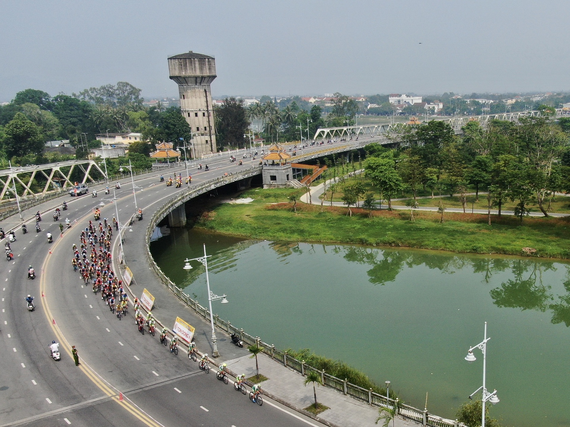 Chiến thắng đầu tay đầy kịch t&iacute;nh của L&ecirc; Nguyệt Minh - Ảnh 1.