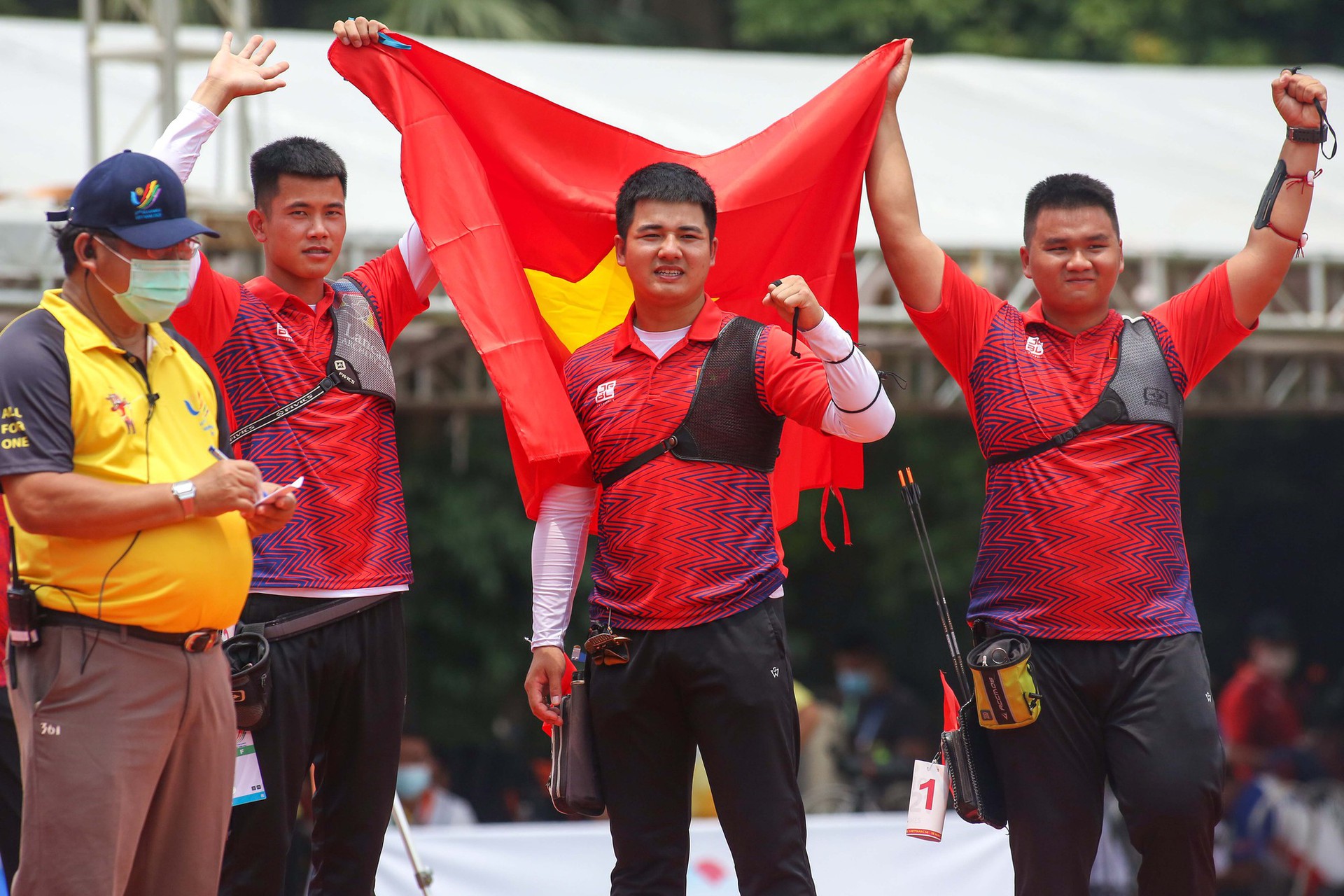 Người đẹp m&ocirc;n bắn cung &Aacute;nh Nguyệt c&ugrave;ng đồng đội mất huy chương v&agrave;ng trước tuyển Philippines - Ảnh 11.